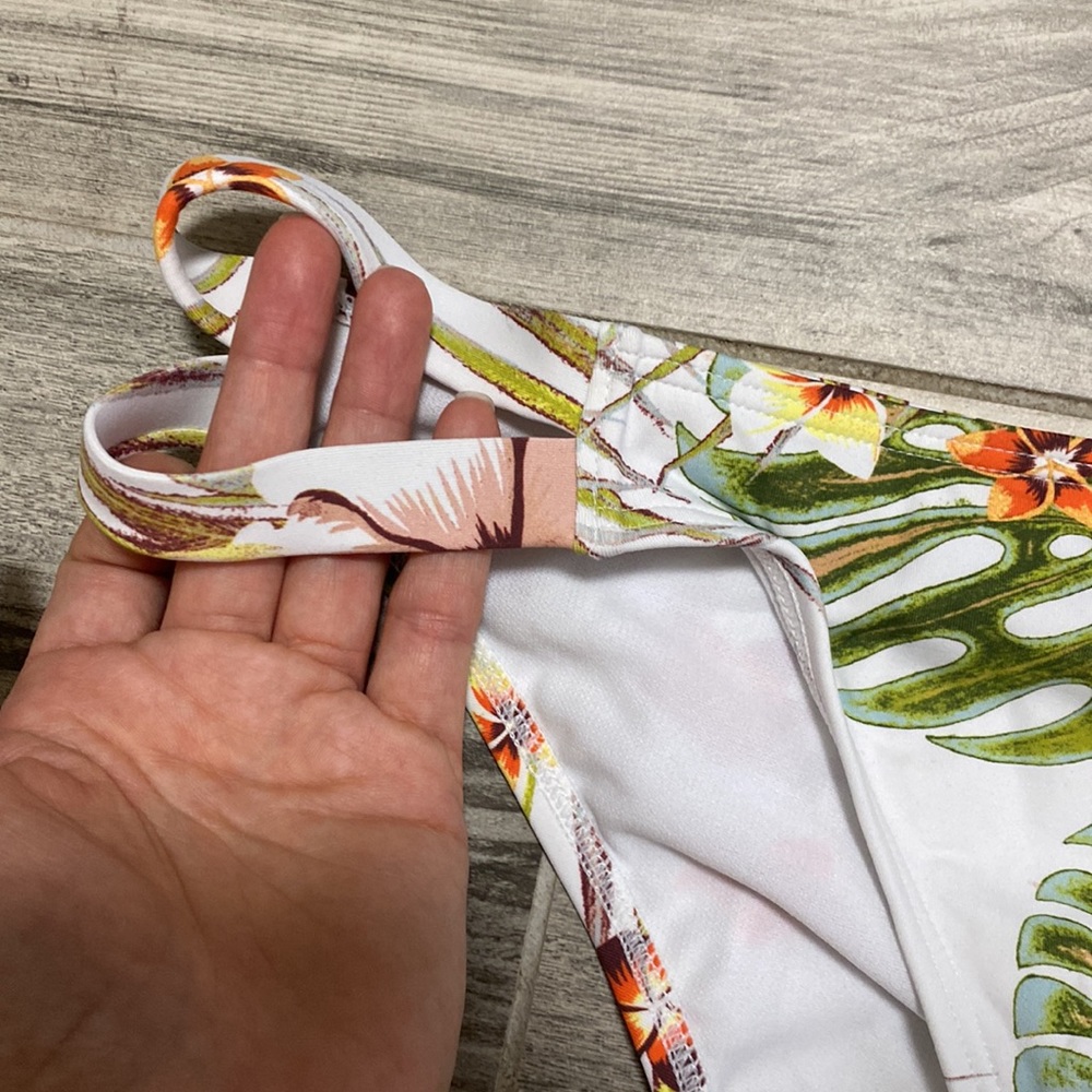 Roxy Split Hip Mid Rise Bikini Bottom - Picture 4 of 9